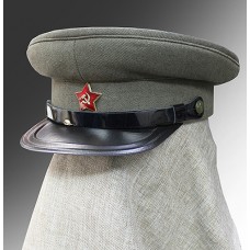 Фуражка суконная для командного состава Красной Армии, обр. 1941г., на военное время. Вариант с козырьком из фибры черного цвета и черным кожаным позументом.